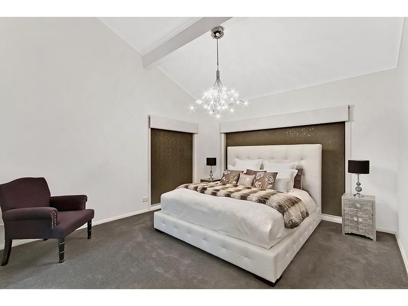 18 Curtis Parade, The Entrance North NSW 2261