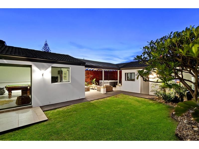 18 Curtis Parade, The Entrance North NSW 2261