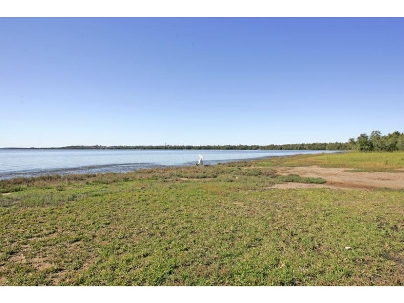 20 Windsor Road, Berkeley Vale NSW 2261
