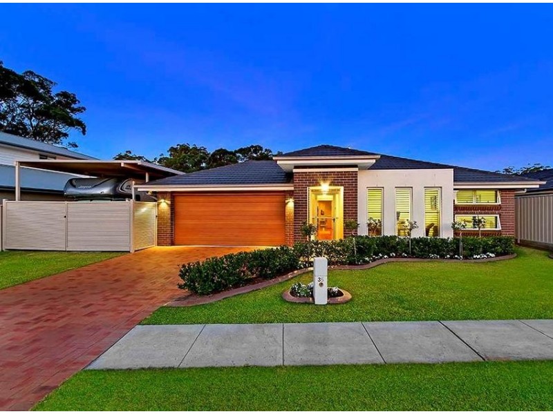 35 Blue Crane Cl, Tumbi Umbi NSW 2261