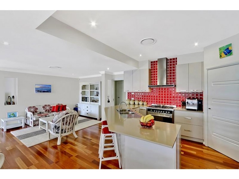 35 Blue Crane Cl, Tumbi Umbi NSW 2261