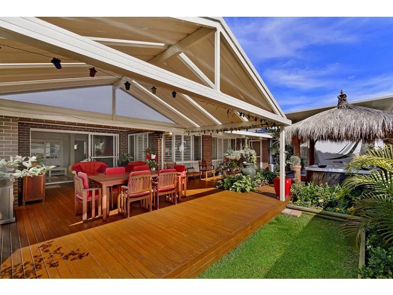 35 Blue Crane Cl, Tumbi Umbi NSW 2261