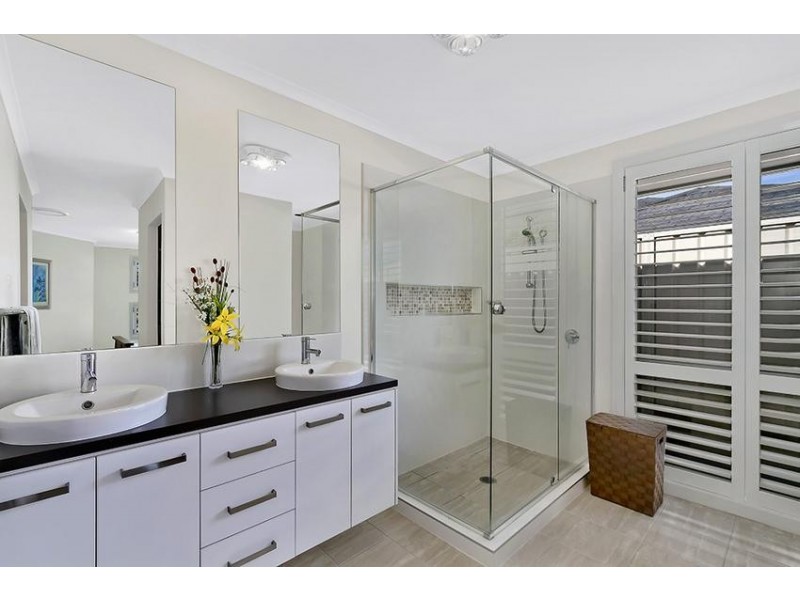 35 Blue Crane Cl, Tumbi Umbi NSW 2261