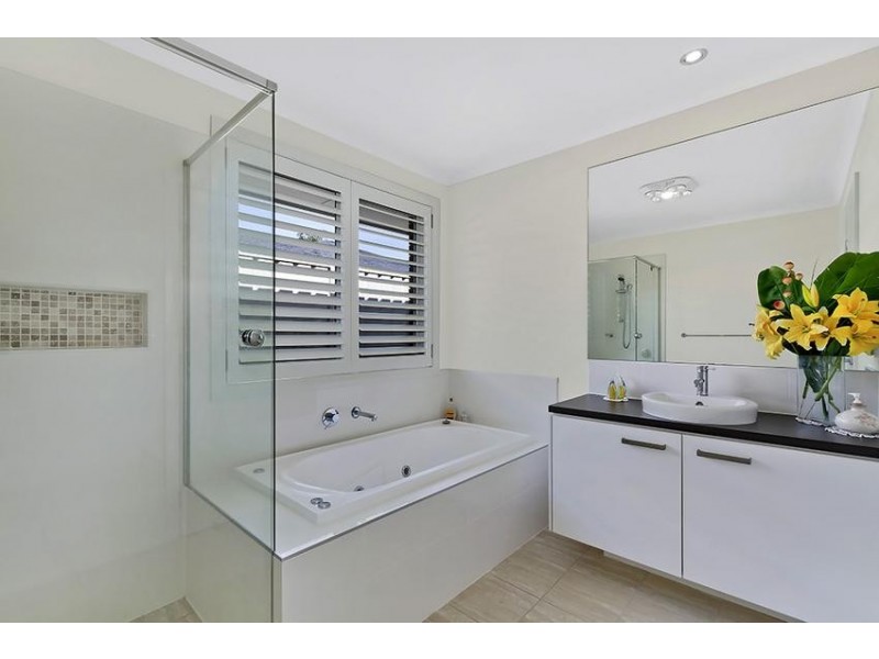35 Blue Crane Cl, Tumbi Umbi NSW 2261