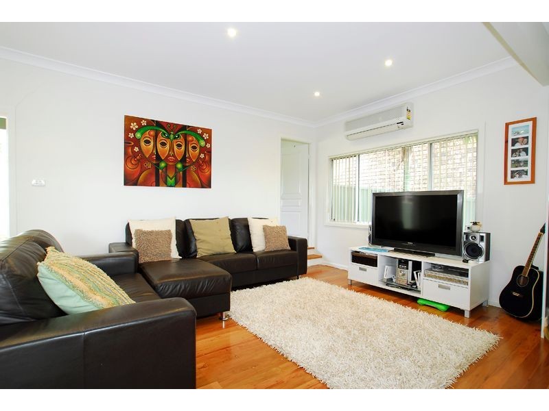 17 Berne St, Bateau Bay NSW 2261