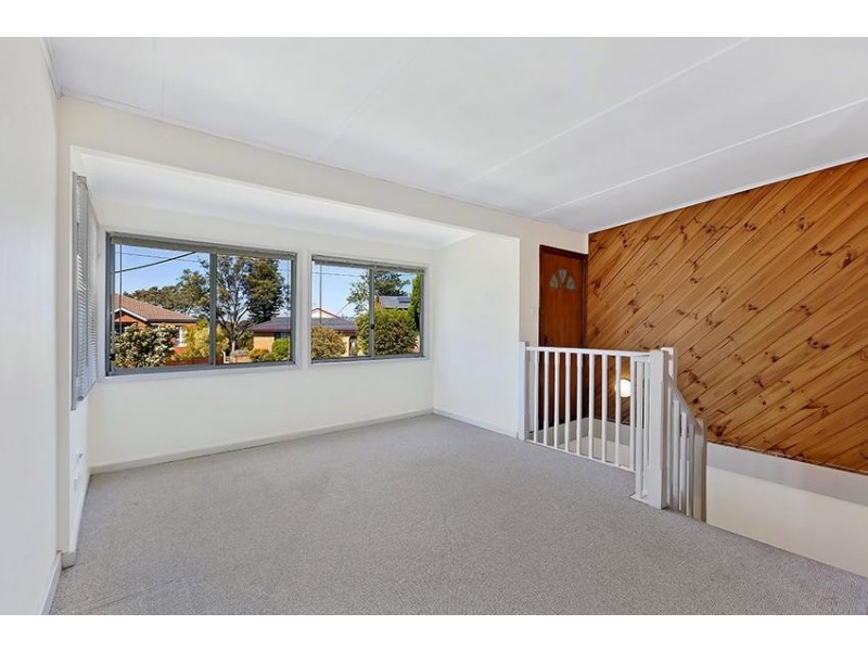 8 Barooga Road, Wamberal NSW 2260