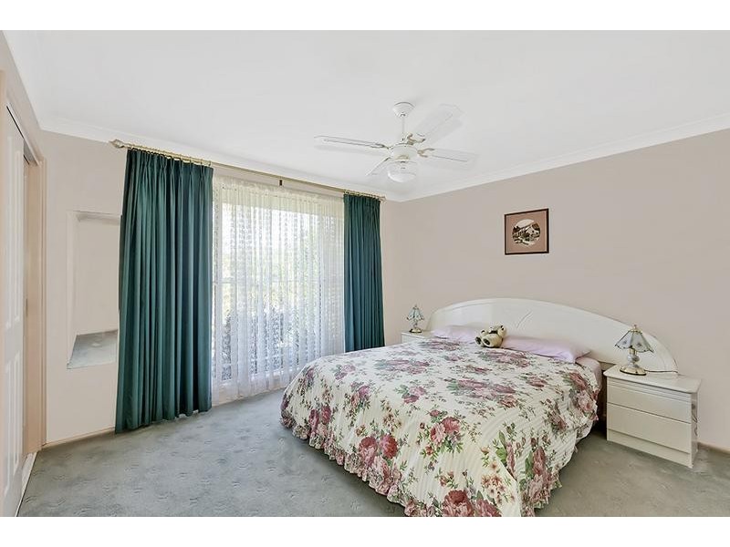 31 Castlereagh Crescent, Bateau Bay NSW 2261