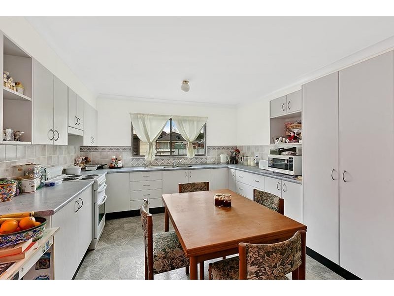 19 St James Avenue, Berkeley Vale NSW 2261