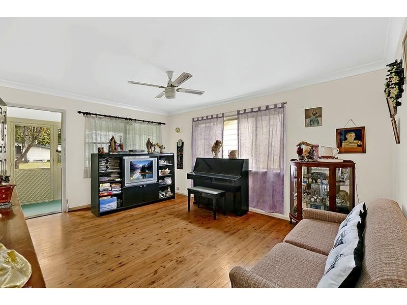 19 St James Avenue, Berkeley Vale NSW 2261