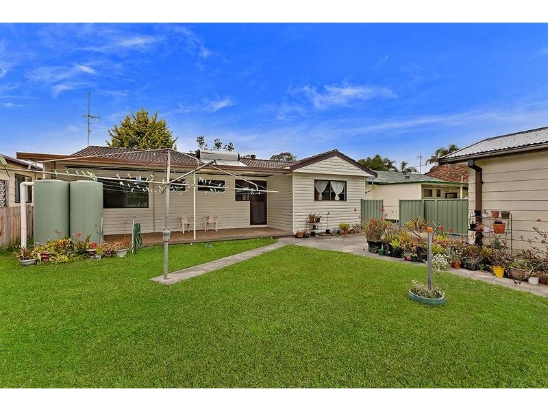 19 St James Avenue, Berkeley Vale NSW 2261