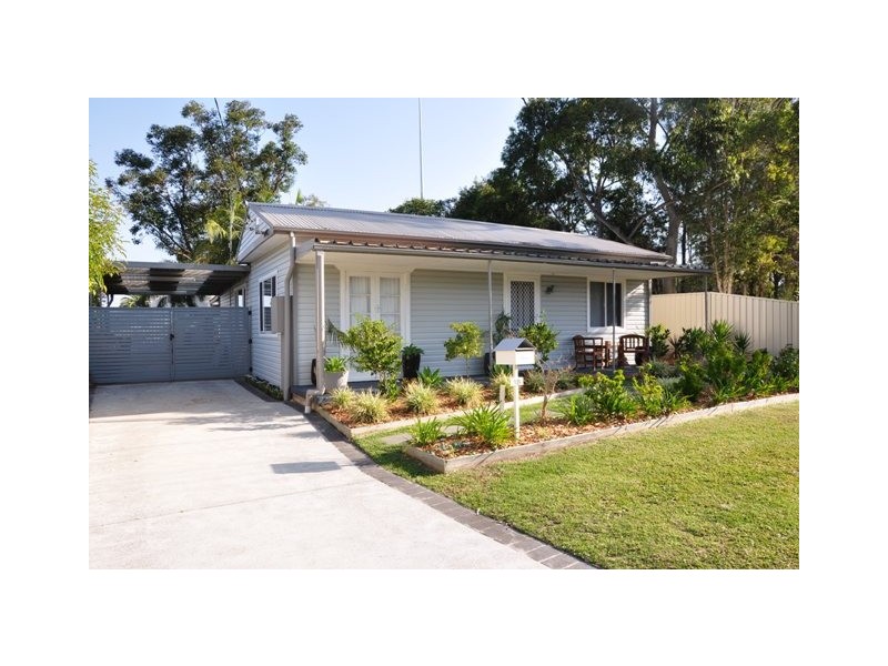 18 Kurruba Parade, Berkeley Vale NSW 2261