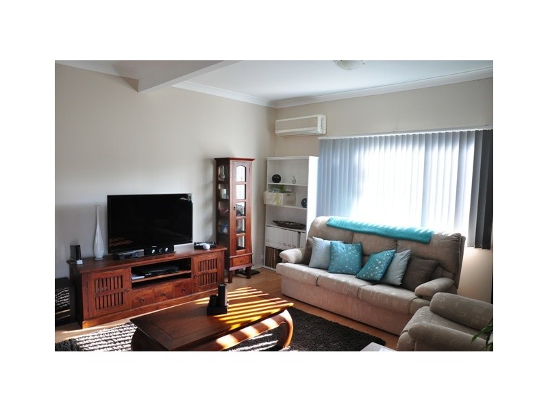 18 Kurruba Parade, Berkeley Vale NSW 2261