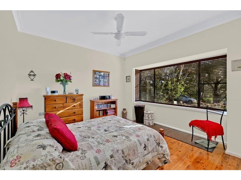 41 Hilltop St, Bateau Bay NSW 2261