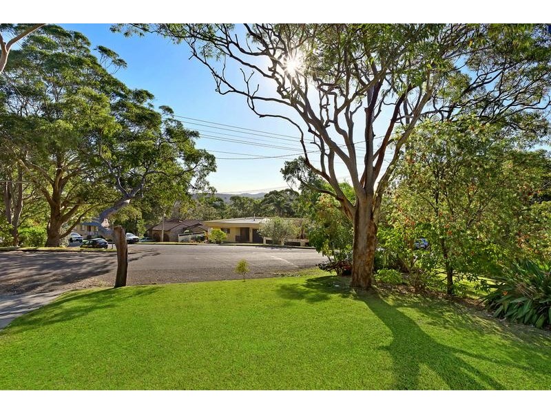 41 Hilltop St, Bateau Bay NSW 2261