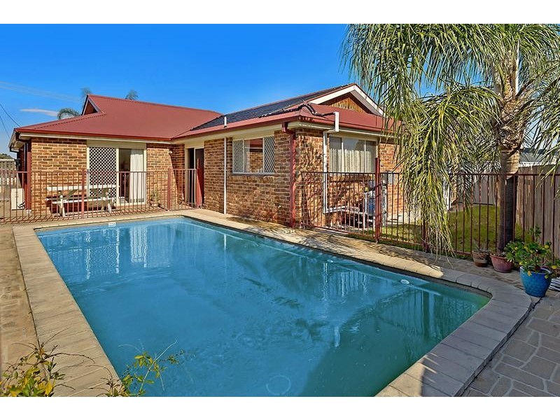 69 Dampier Boulevard, Killarney Vale NSW 2261