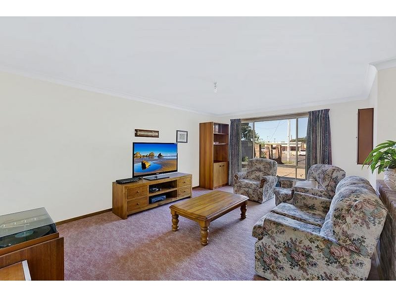 69 Dampier Boulevard, Killarney Vale NSW 2261