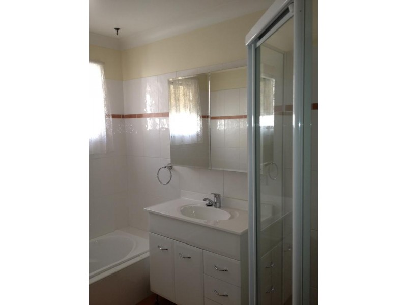 11 Jean Avenue, Berkeley Vale NSW 2261