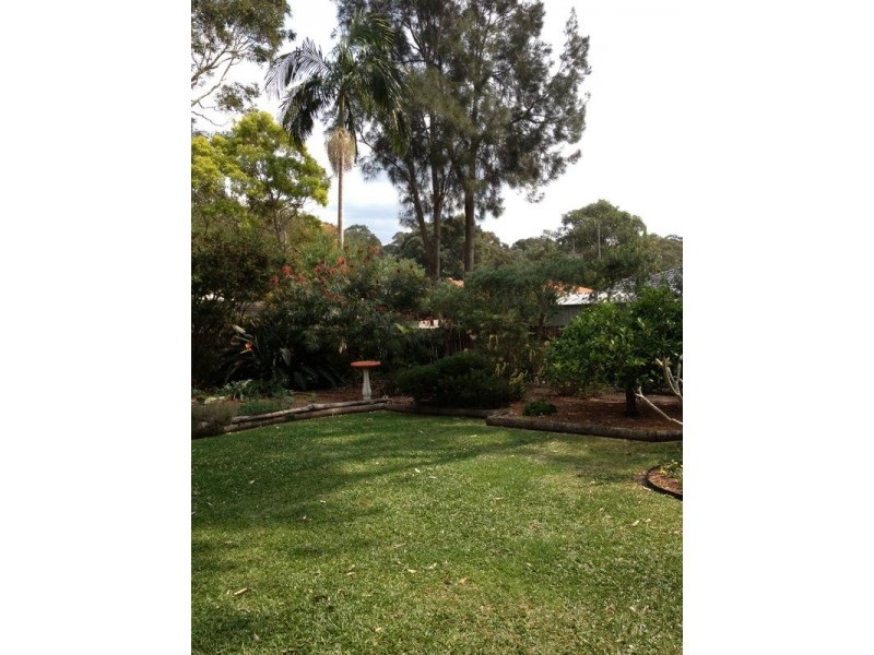 11 Jean Avenue, Berkeley Vale NSW 2261
