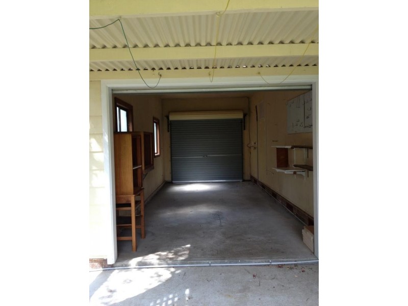 11 Jean Avenue, Berkeley Vale NSW 2261
