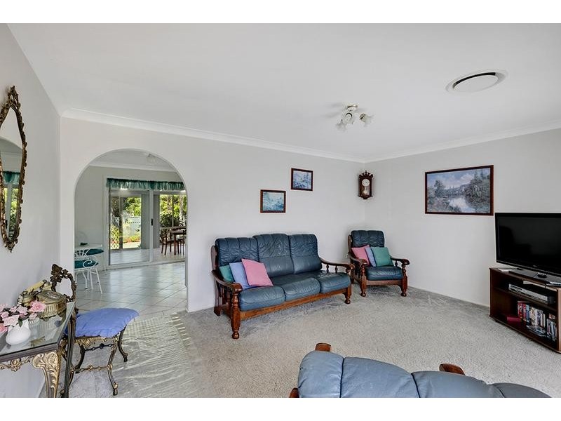 1 Gwydir Street, Bateau Bay NSW 2261