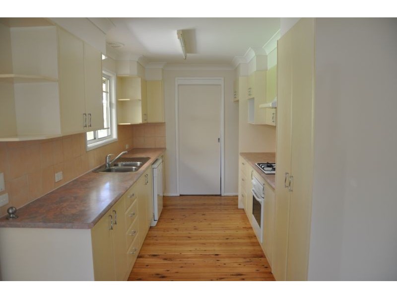 7 Colleen Street, Berkeley Vale NSW 2261