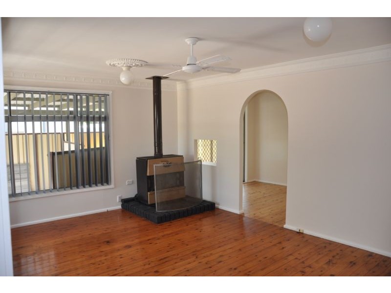 7 Colleen Street, Berkeley Vale NSW 2261