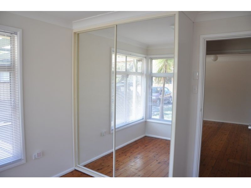 7 Colleen Street, Berkeley Vale NSW 2261