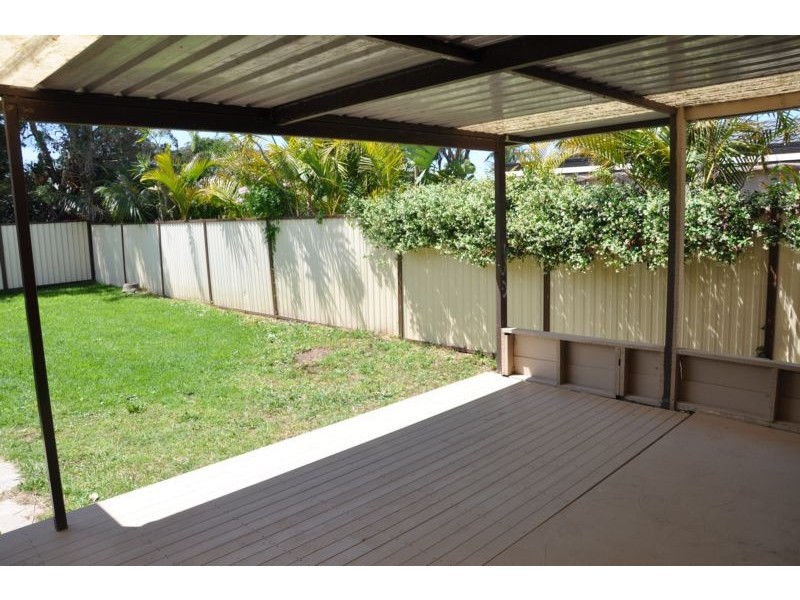 7 Colleen Street, Berkeley Vale NSW 2261