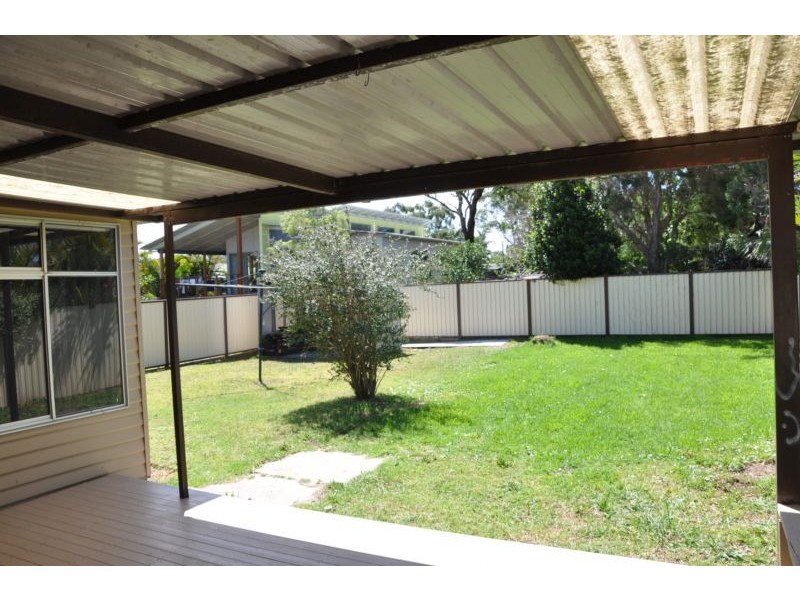 7 Colleen Street, Berkeley Vale NSW 2261