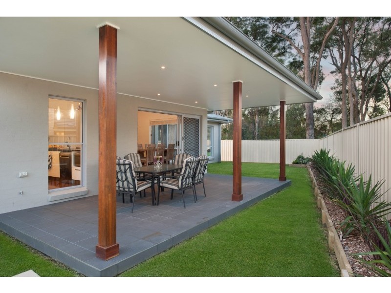 37 Blue Crane Cl, Tumbi Umbi NSW 2261