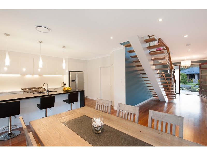 37 Blue Crane Cl, Tumbi Umbi NSW 2261