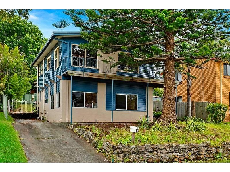 47 Albatross Road, Berkeley Vale NSW 2261