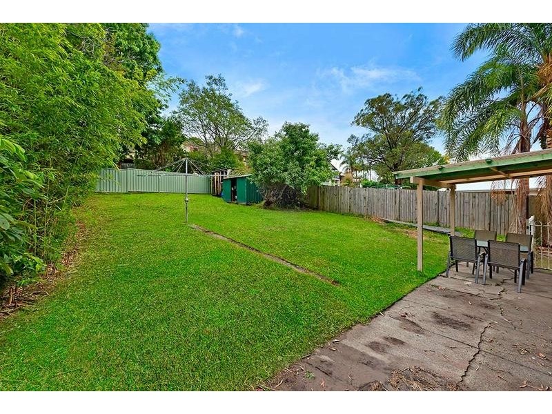 47 Albatross Road, Berkeley Vale NSW 2261