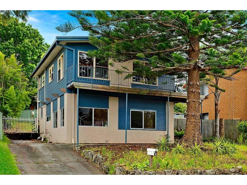 47 Albatross Road, Berkeley Vale NSW 2261