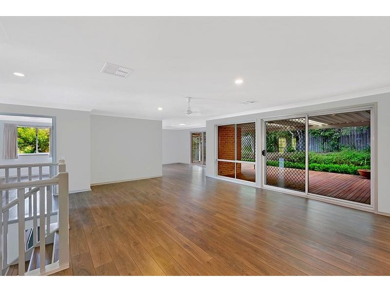 6 Honeysuckle Close, Glenning Valley NSW 2261