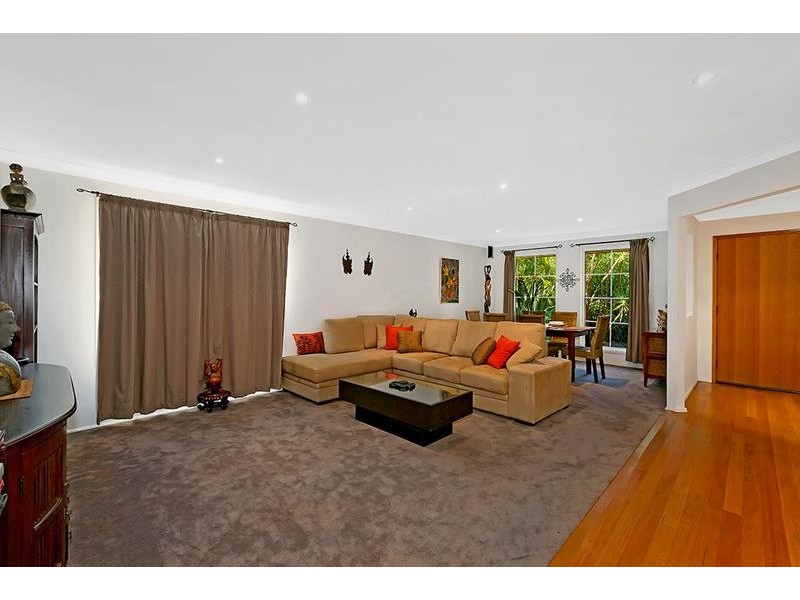 4 Lachlan Place, Berkeley Vale NSW 2261