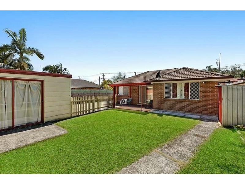 43 Lorraine Ave, Berkeley Vale NSW 2261