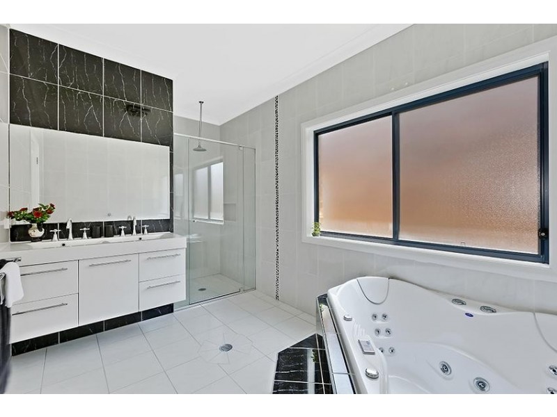 14 Wallarah Road, Gorokan NSW 2263