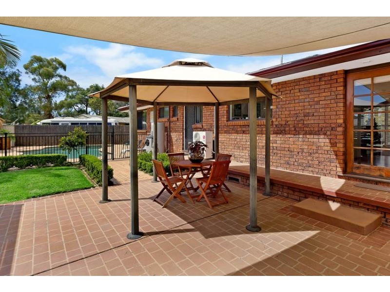 23 Clare Crescent, Berkeley Vale NSW 2261