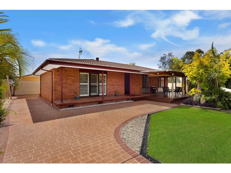 23 Clare Crescent, Berkeley Vale NSW 2261