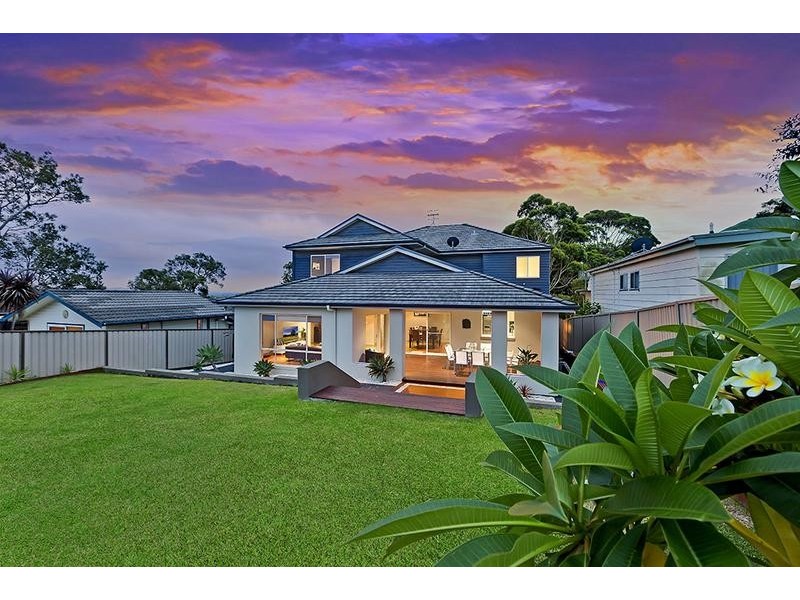 35 Barry Street, Bateau Bay NSW 2261