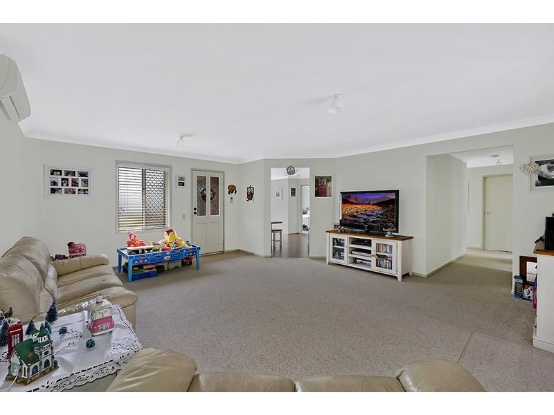 73 Bottlebrush Drive, Glenning Valley NSW 2261