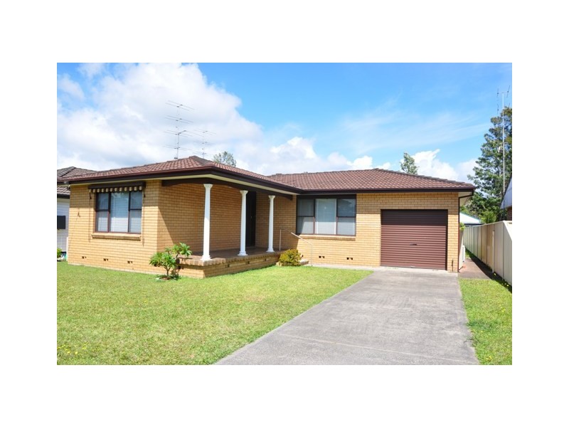 92 Kathleen White Crescent, Killarney Vale NSW 2261