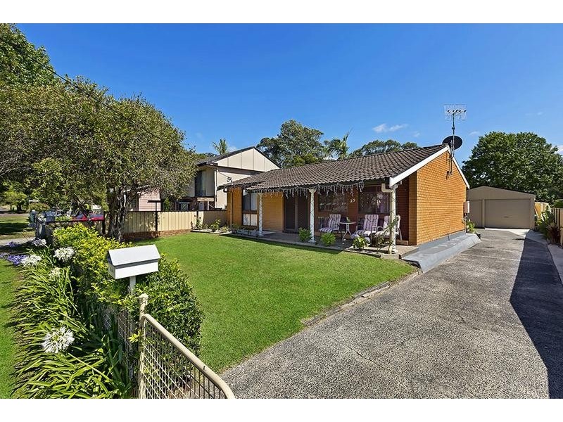 29 Kingsford Smith Drive, Berkeley Vale NSW 2261