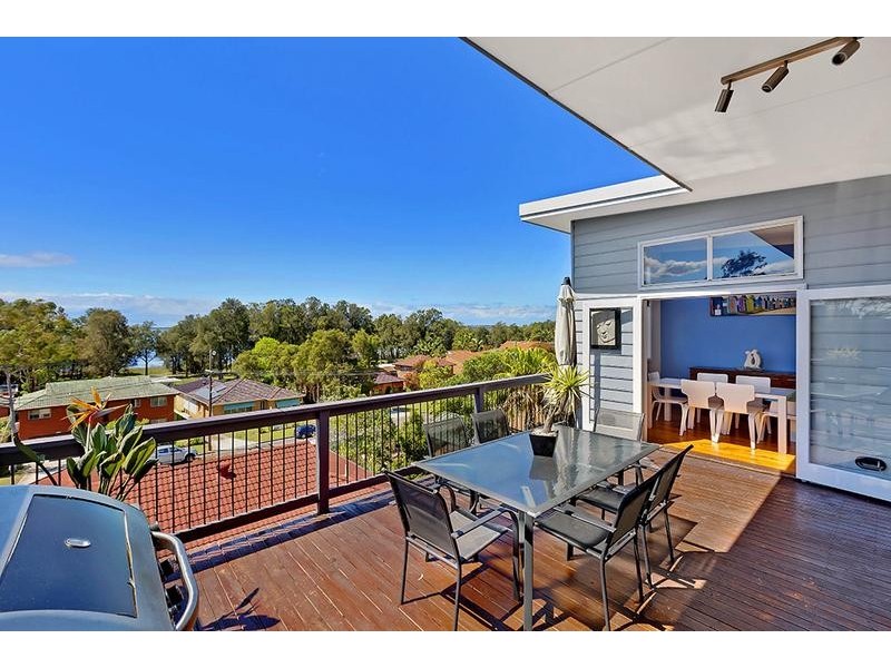 63 Killkenny Pde,, Berkeley Vale NSW 2261