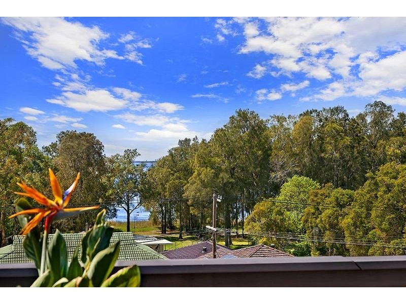 63 Killkenny Pde,, Berkeley Vale NSW 2261