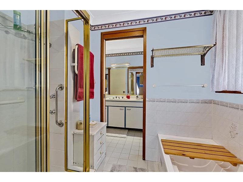 30 Shortland Avenue, Killarney Vale NSW 2261