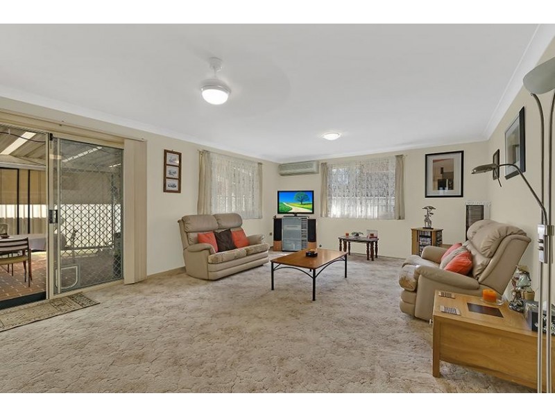 2 Clyde Close, Bateau Bay NSW 2261