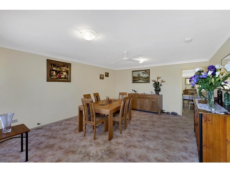 2 Clyde Close, Bateau Bay NSW 2261