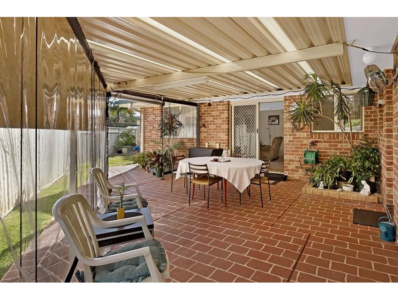 2 Clyde Close, Bateau Bay NSW 2261